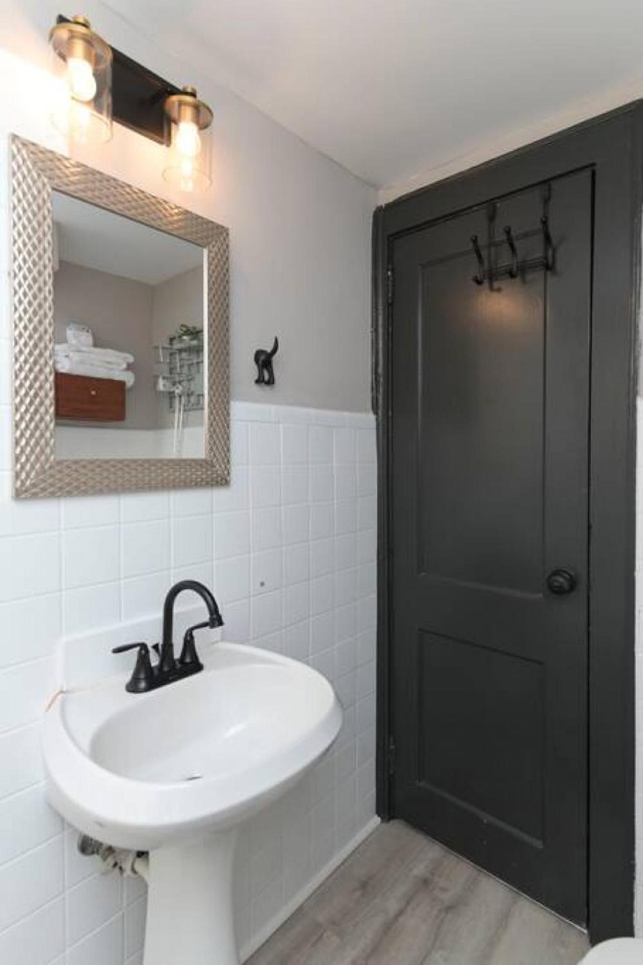 Cheerful 2Br In Earlewood Villa Columbia Exterior photo